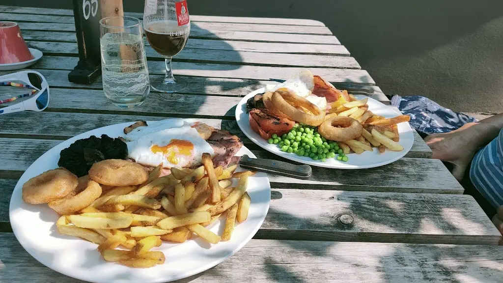 The Globe Inn_Sampford Peverell_slider_image_2