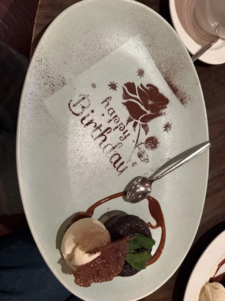 Hannah Quinn_Côte Basingstoke_Basingstoke_recensione