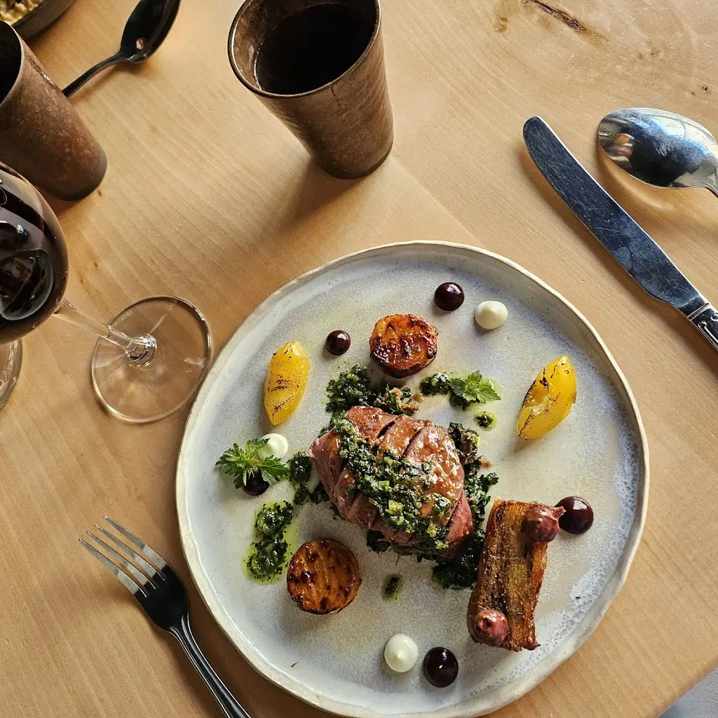 Moss_Saint Stephen_slider_image_3