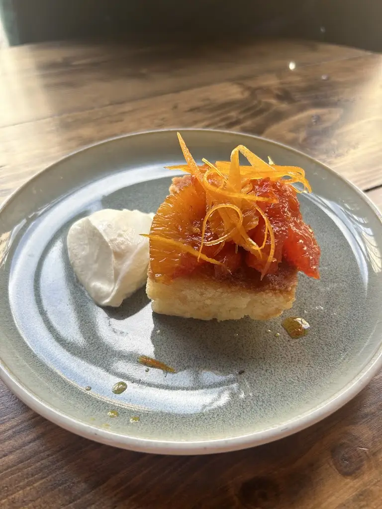 L M_Satine Saint Stephen_Saint Stephen_review