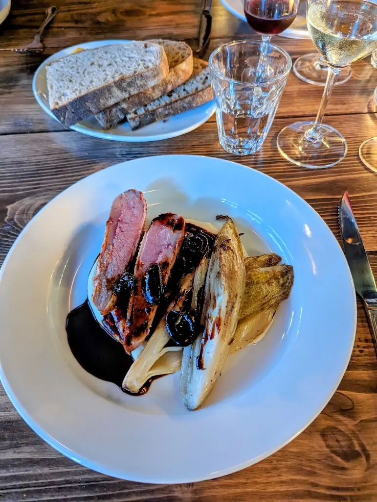 Daniel Roberts_Satine Saint Stephen_Saint Stephen_review