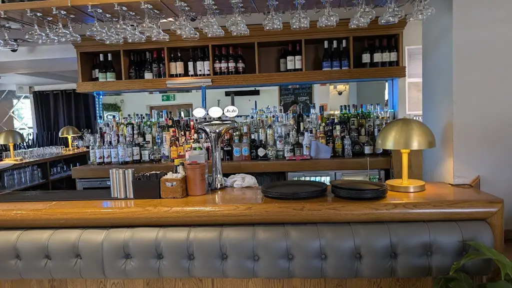 G. “WiseFool”_Lucarelli Restaurant_Sandwell_review