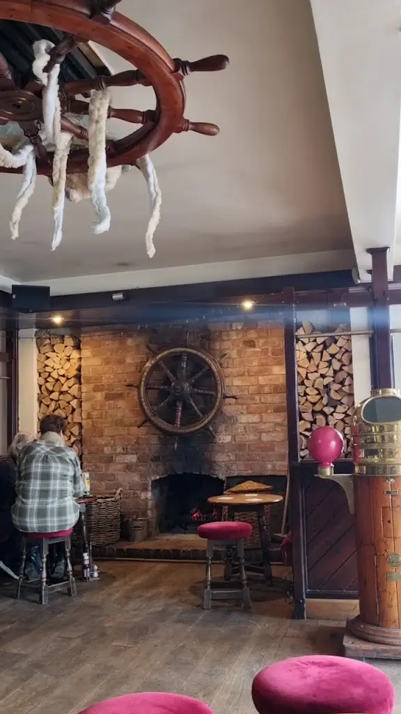 Nemo's Bar & Restaurant at Stoney Cove_Sapcote_slider_image_2