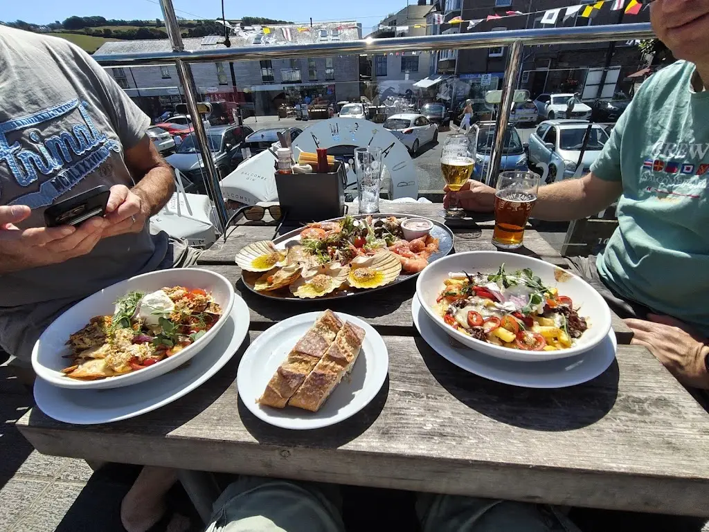 Julian Jones_Boatswains at The Kings Arms_Salcombe_review