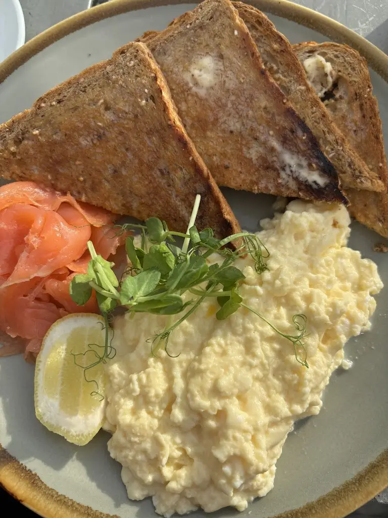 eve steere_The Ward Room_Salcombe_recensione