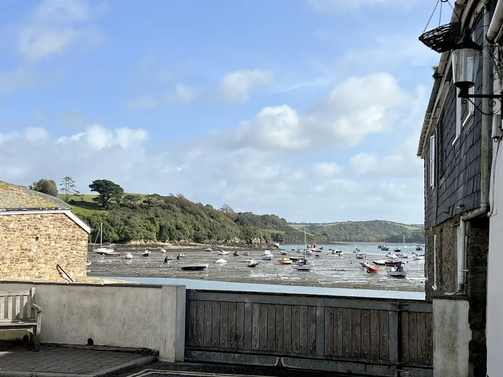 The Salcombe Yawl_Salcombe_slider_image_3