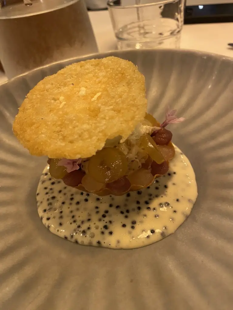 Mary Collingridge_Thirty Three By The Sea_Salcombe_review