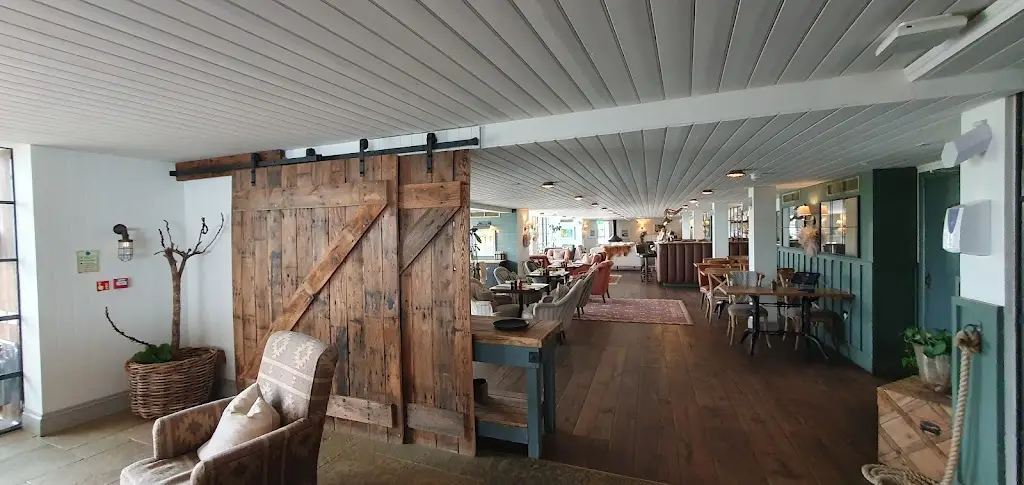 The Restaurant at Gara Rock_Salcombe_slider_image_1