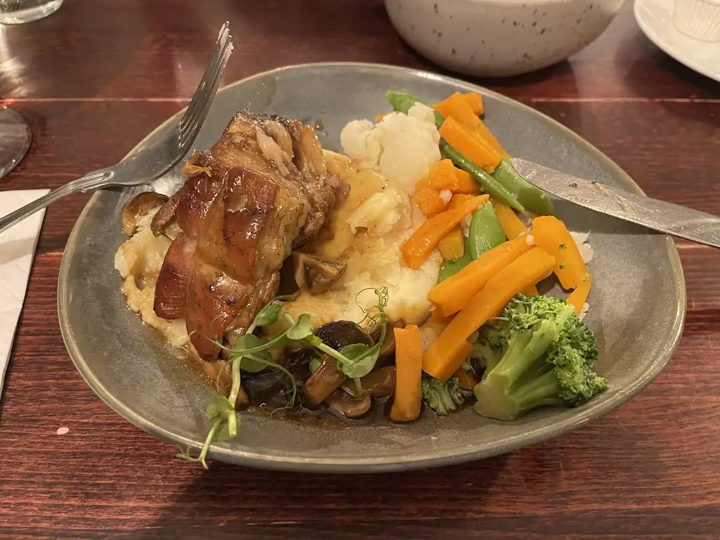 Philip James_The Sutton Arms_Scawby_reseña