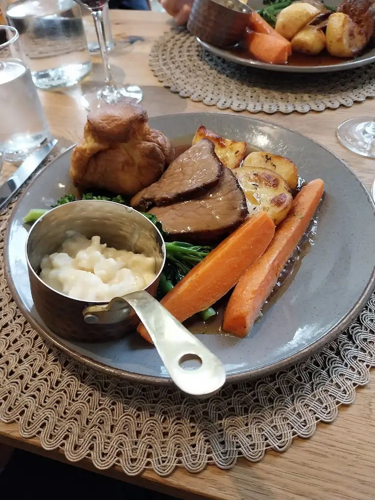 Aaran Beck_Fini’s. The Restaurant at Willowbeck Lodge_Scotby_review