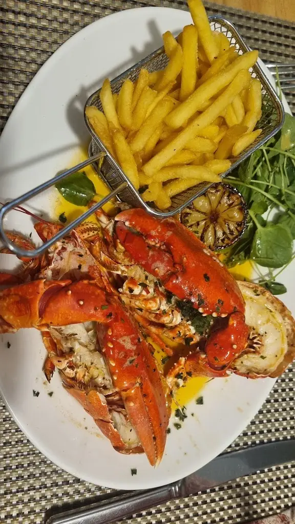 doreen saw_Fini’s. The Restaurant at Willowbeck Lodge_Scotby_review