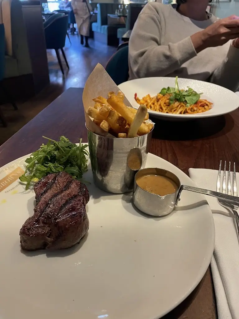 Catlis2102_Browns Ruislip_Ruislip_review