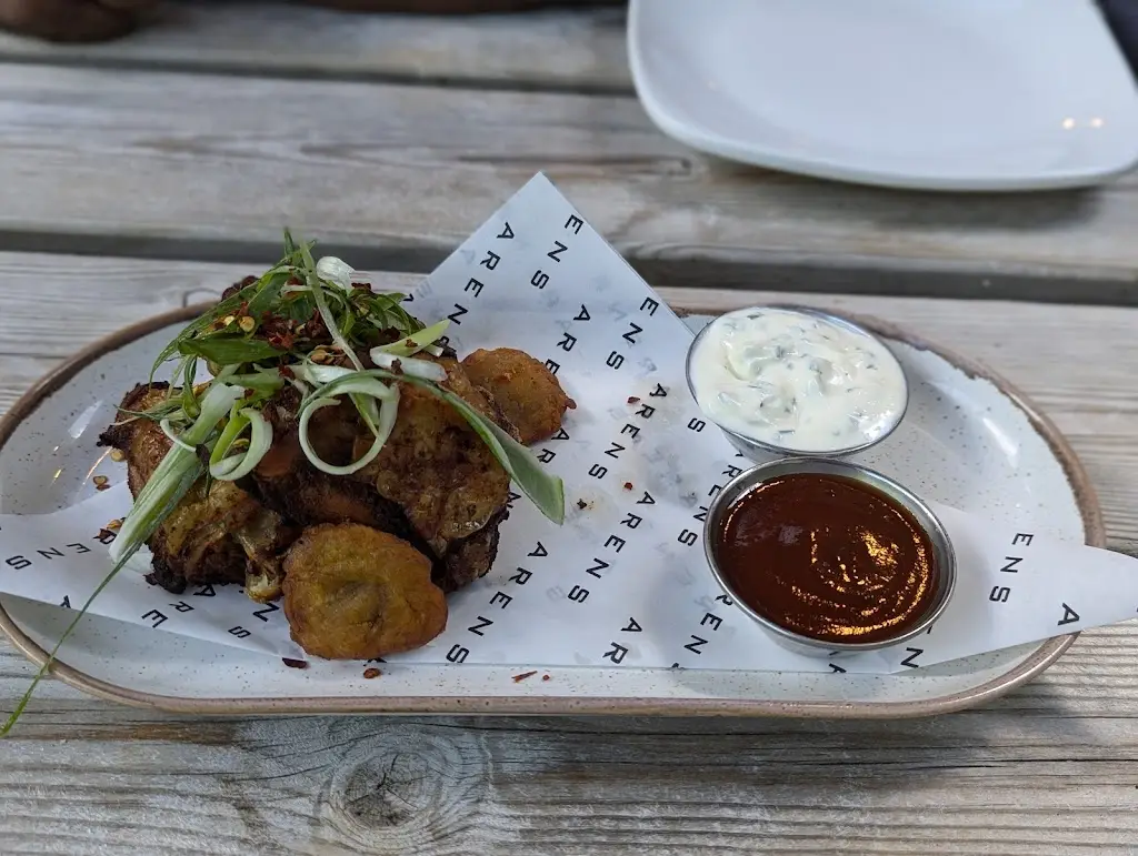 Maher Tawfik_Arens Bar & Grill at The Six Bells_Ruislip_review