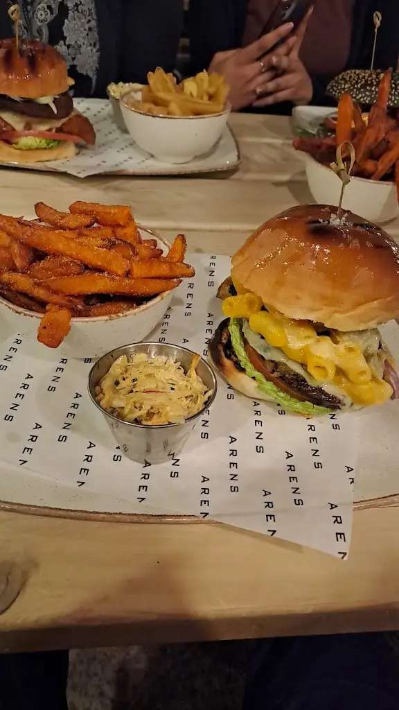 Nikha G_Arens Bar & Grill at The Six Bells_Ruislip_review