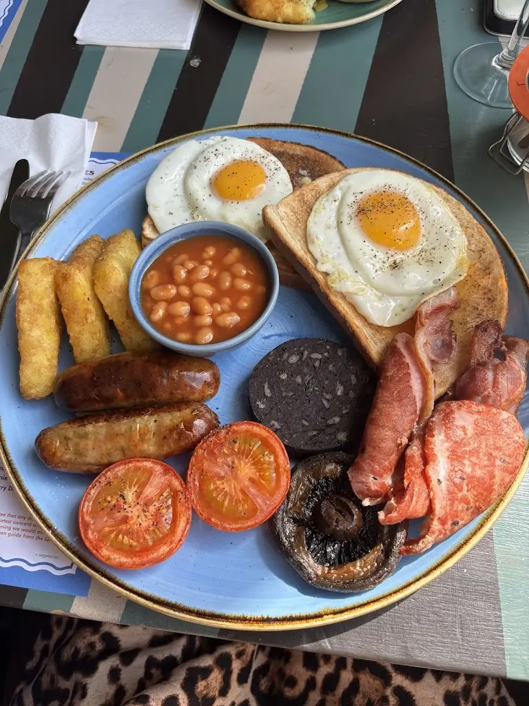 Kim Matthews_Granero Lounge_Ruislip_review