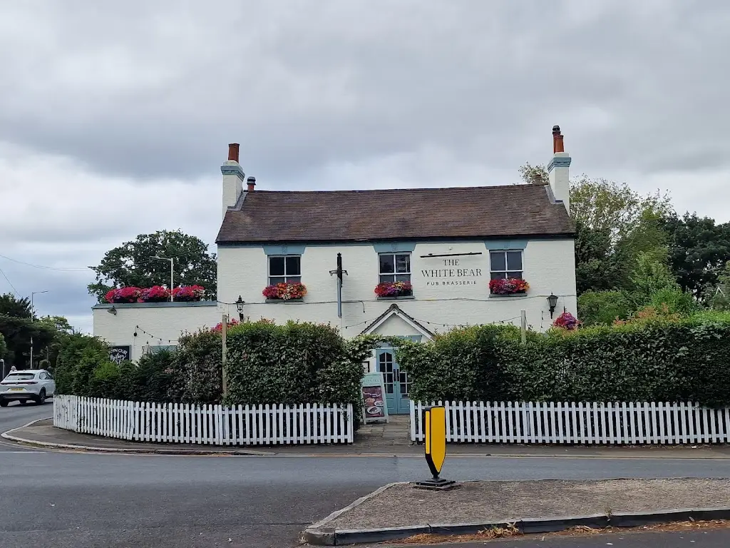 The White Bear_Ruislip_slider_image_3