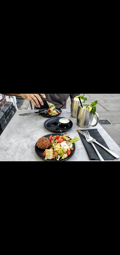 Afshin Robin Rohani_EAT LEBÖ (Ruislip)_Ruislip_review