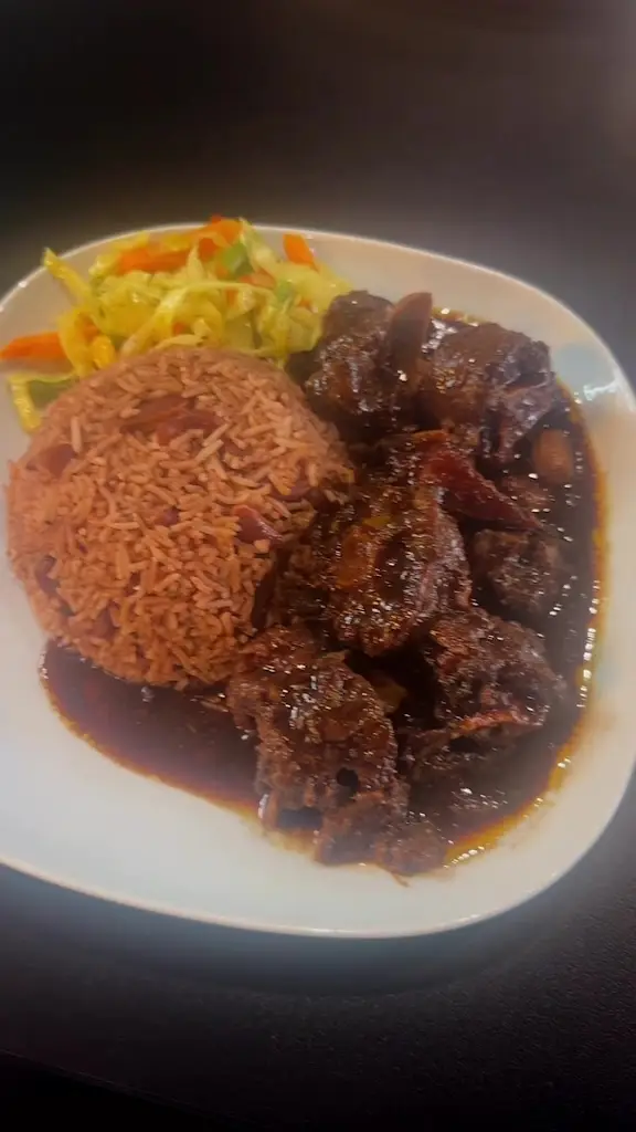 Real Love Lounge_Ruislip_slider_image_2