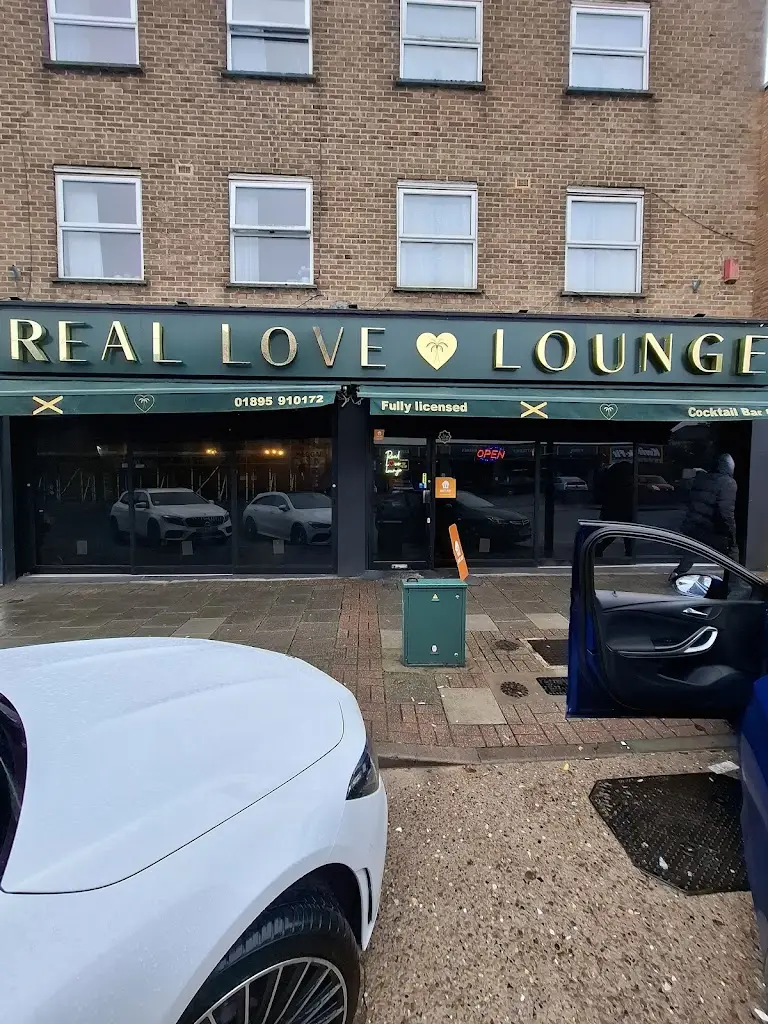 Real Love Lounge_Ruislip_slider_image_3