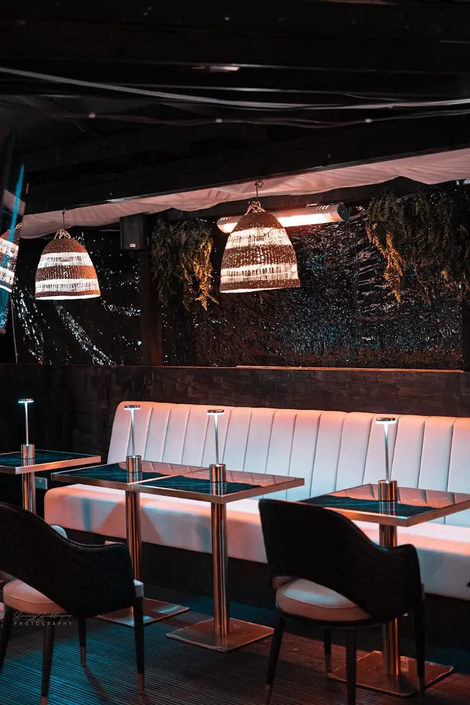 Eden Lounge restaurante en Ruislip