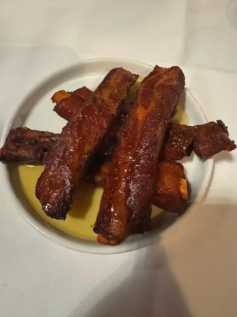 Marie-Lise Clement_Laoban at The Straw Hat_Sawbridgeworth_review