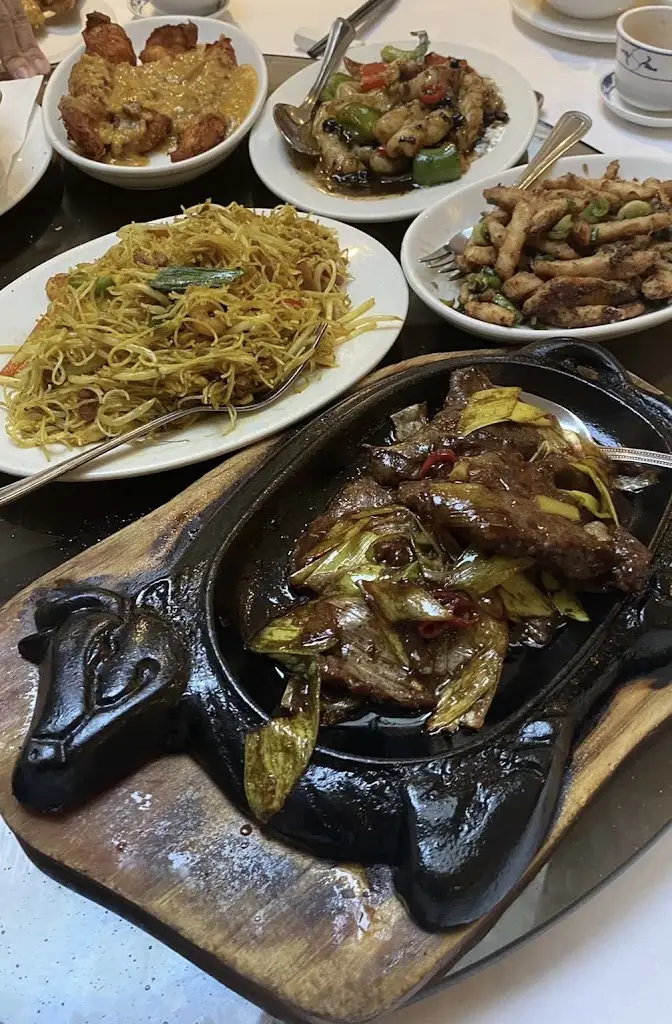 Alexandra Palamarciuc_Peking Palace_Sawbridgeworth_review