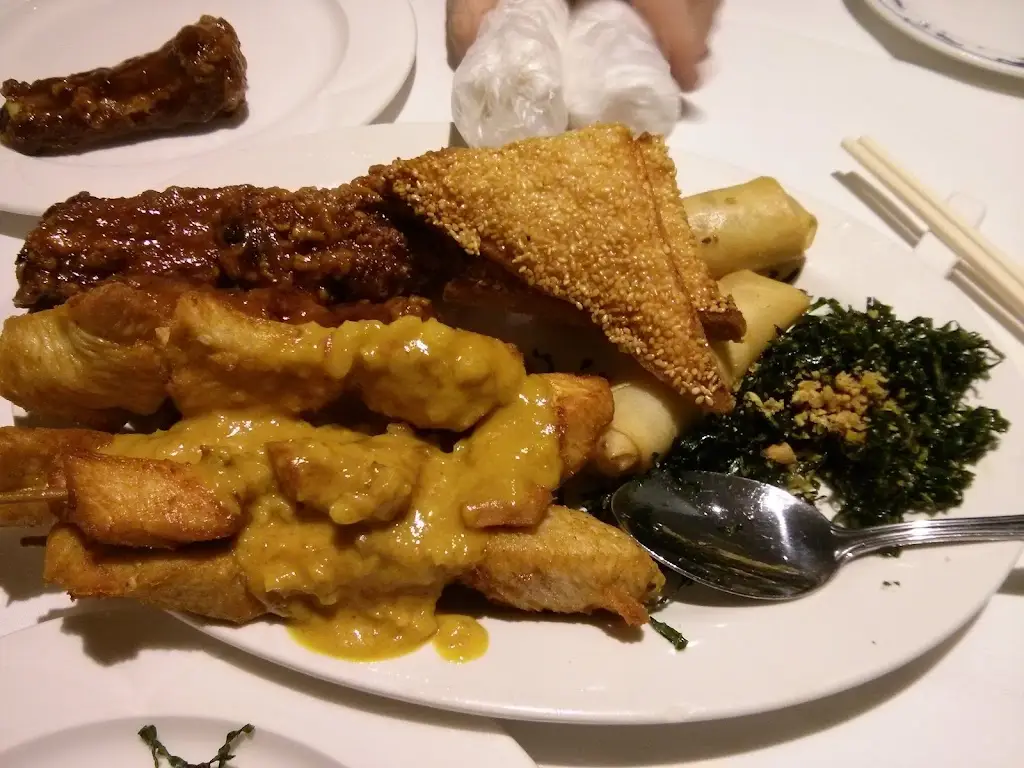 Wendy Forbes_Peking Palace_Sawbridgeworth_review