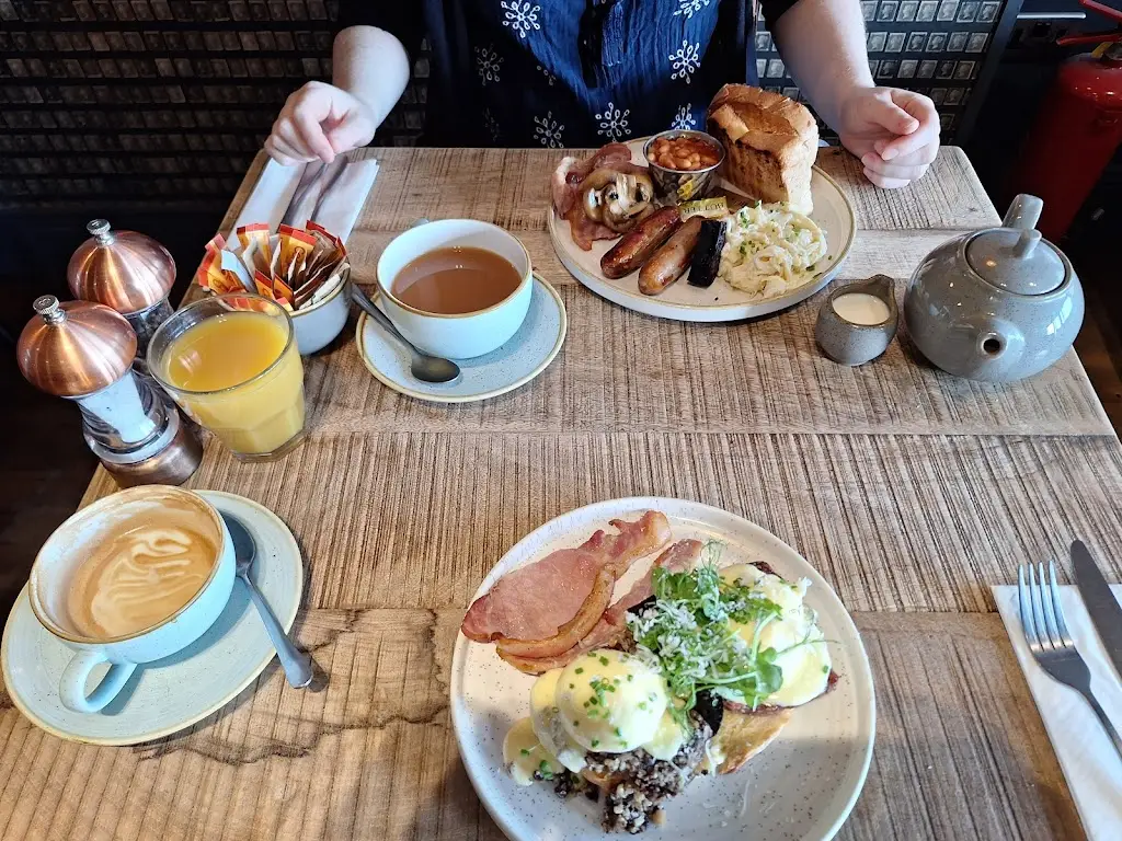 Christopher Middleton_The Lamp Room_Seaham_review