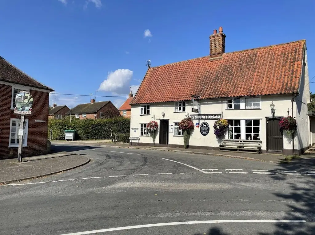 The Rendham White Horse_Saxmundham_slider_image_3