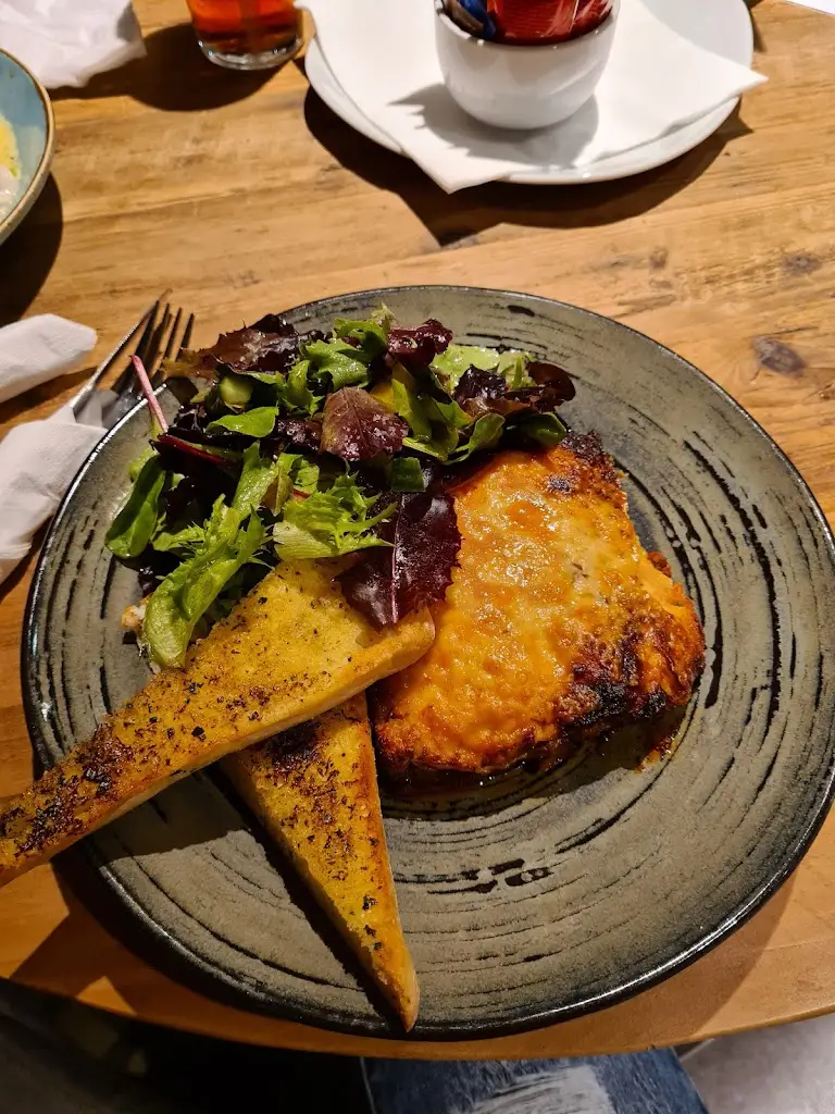 Menu_The White Swan_Scotter_image_3