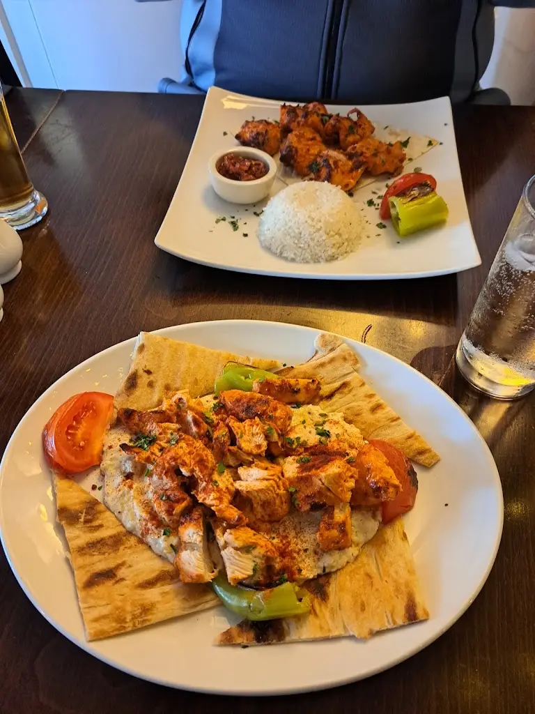 Meze By Night/Maze Bar & Grill_Saffron Walden_slider_image_3