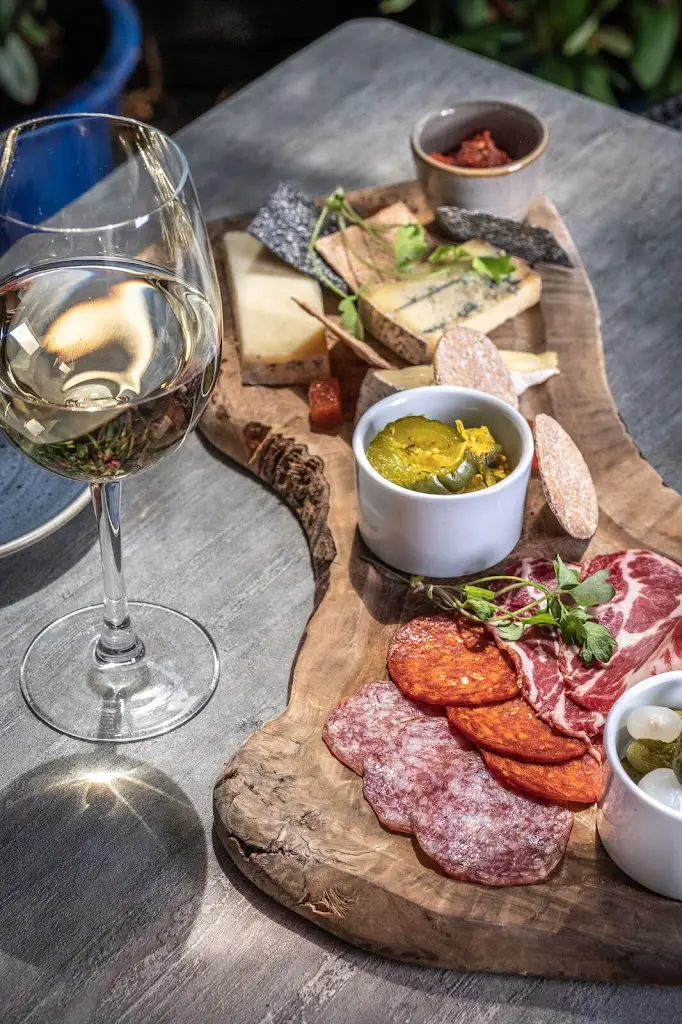 The Eight Bells_Saffron Walden_slider_image_3