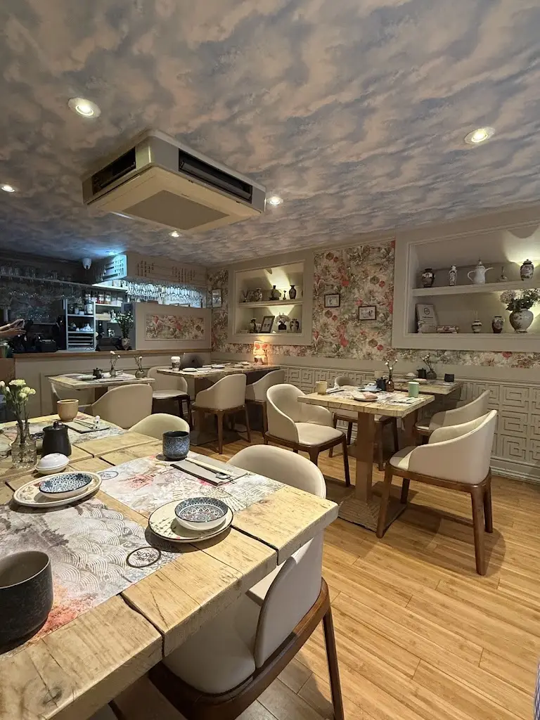 Sushi & Salad Saffron Walden_Saffron Walden_slider_image_3