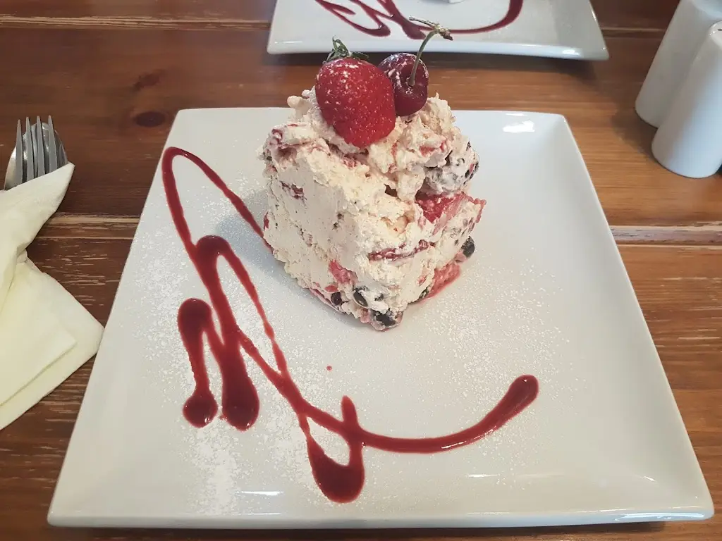 Kev Lloyd_The Plough_Saffron Walden_review