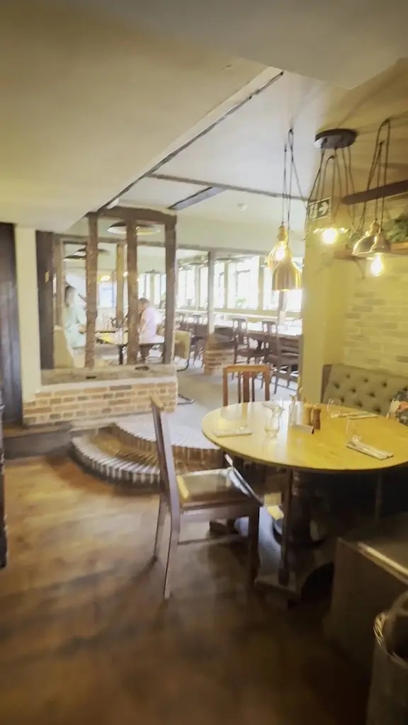 Aleena A_The Cricketers_Saffron Walden_review