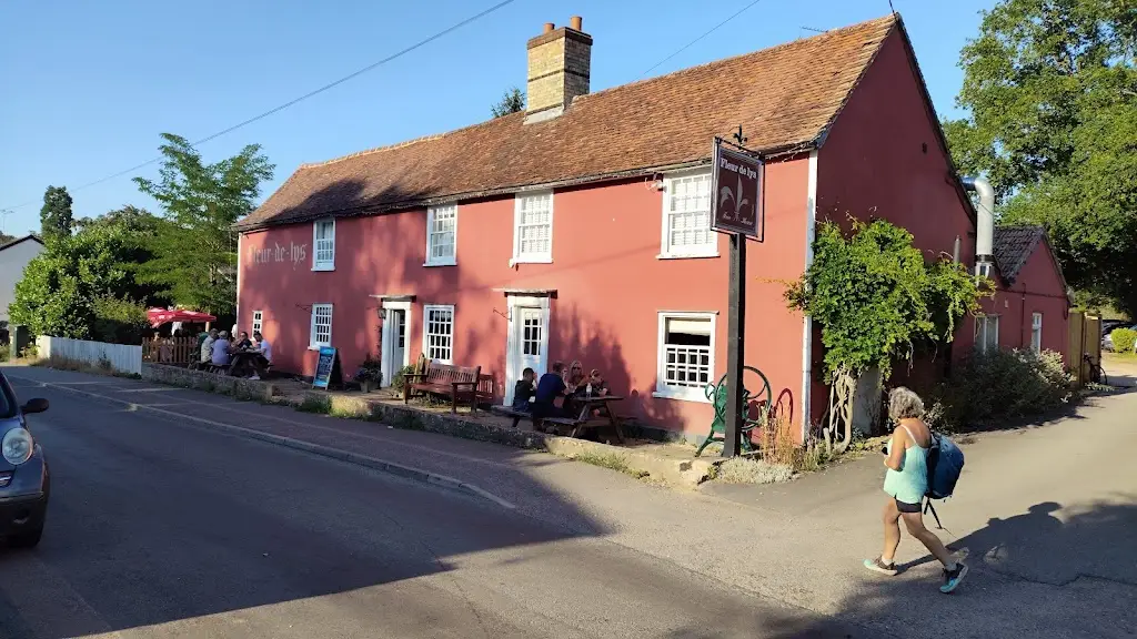 Fleur De Lys_Saffron Walden_slider_image_3