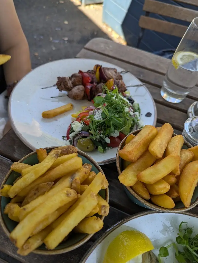 B #_Axe & Compasses_Saffron Walden_review