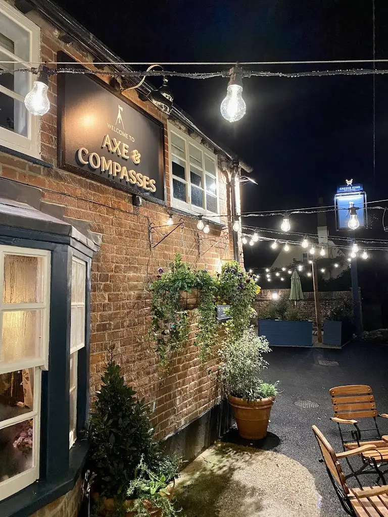 Axe & Compasses restaurant in Saffron Walden