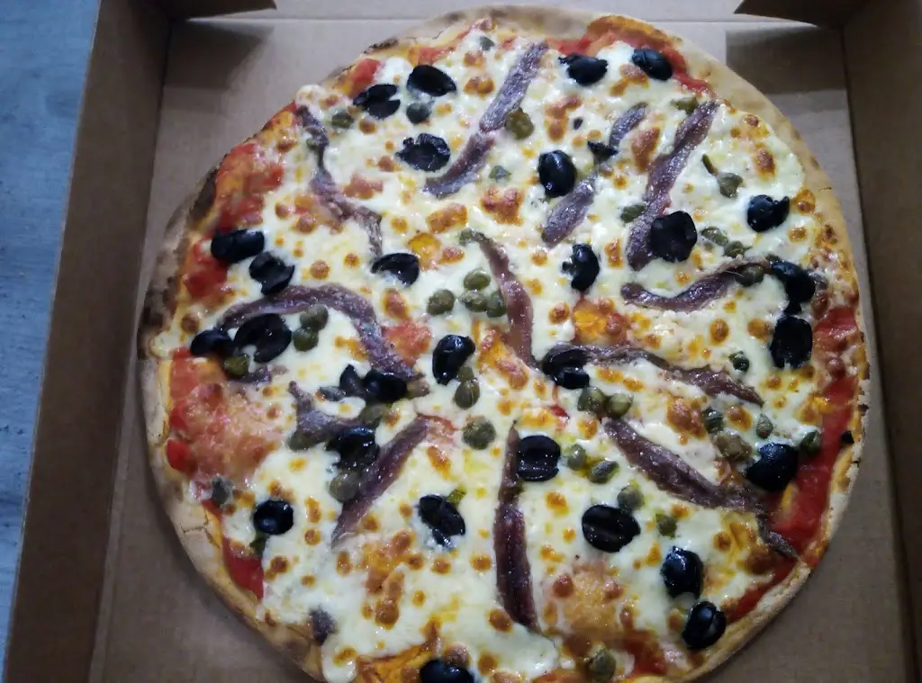 Menu_BELLA PIZZA AND GOURMET BURGER_Saffron Walden_image_4