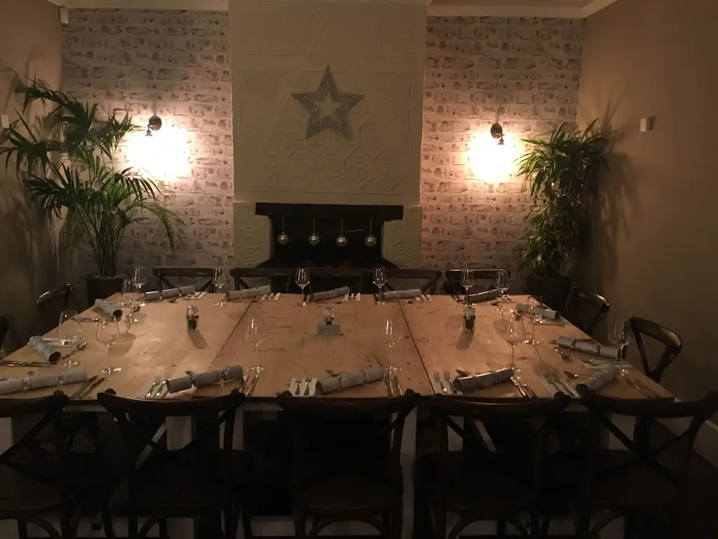 The Crown & Thistle_Saffron Walden_slider_image_1