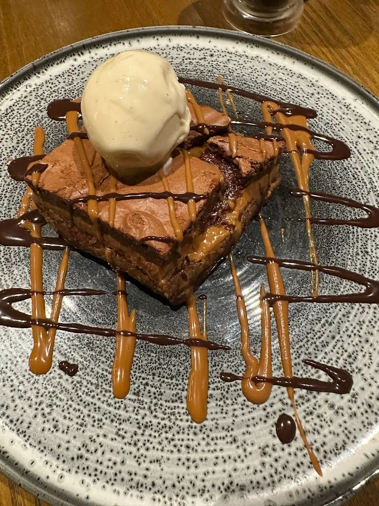 The Rose & Crown_Saffron Walden_slider_image_2