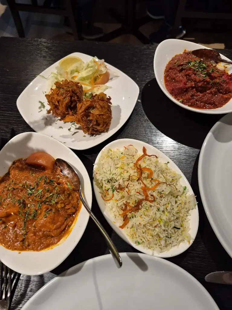 Kaz's Indian & Bangladeshi Restaurant_Sawston_slider_image_2
