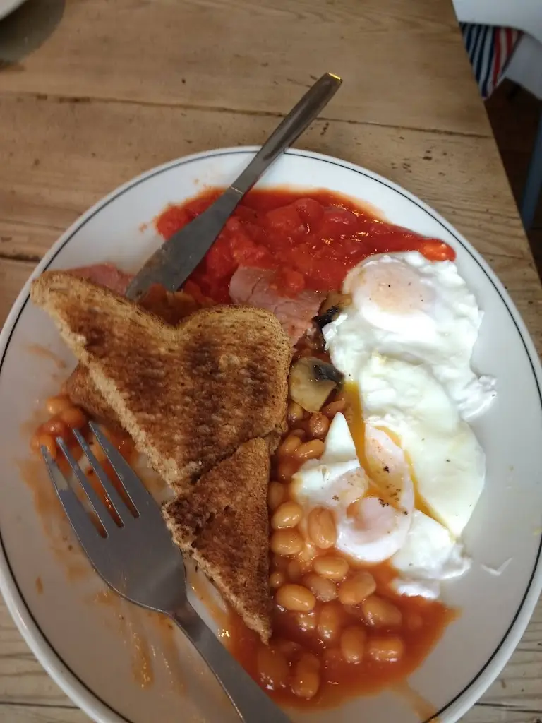 Rob and Ali Ross_Abbey Cafe_Selby_review