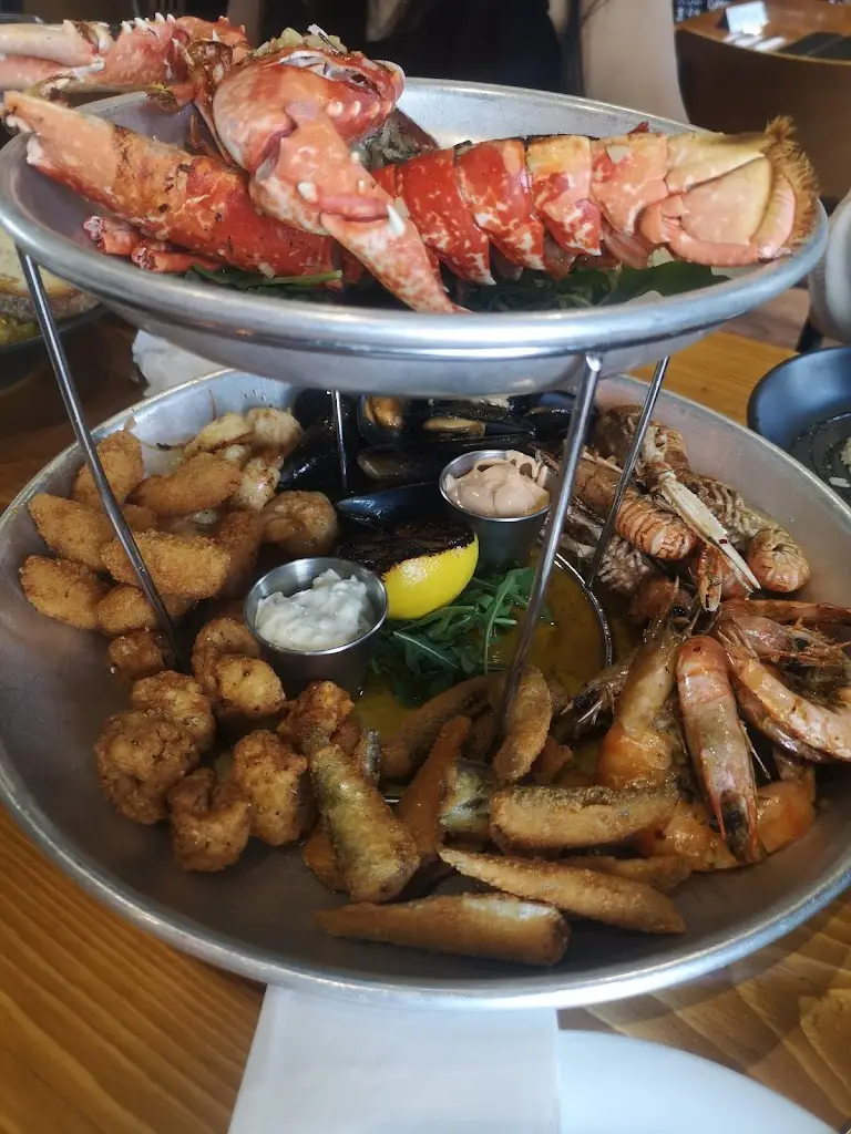 Menu_Lookout on the Pier_Scarborough_image_5