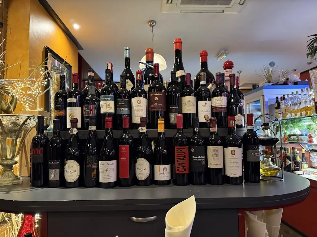 Marcus Heald_Tuscany Too_Scarborough_review