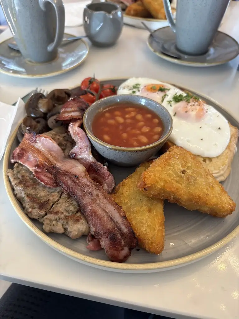 Olivers on the Mount_Scarborough_slider_image_3