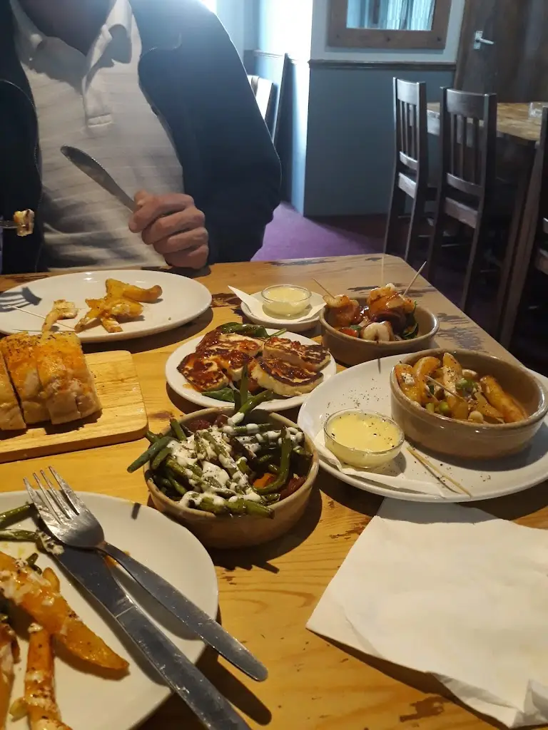 Menu_La Roca_Scarborough_image_1