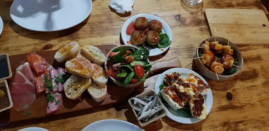 Menu_La Roca_Scarborough_image_6