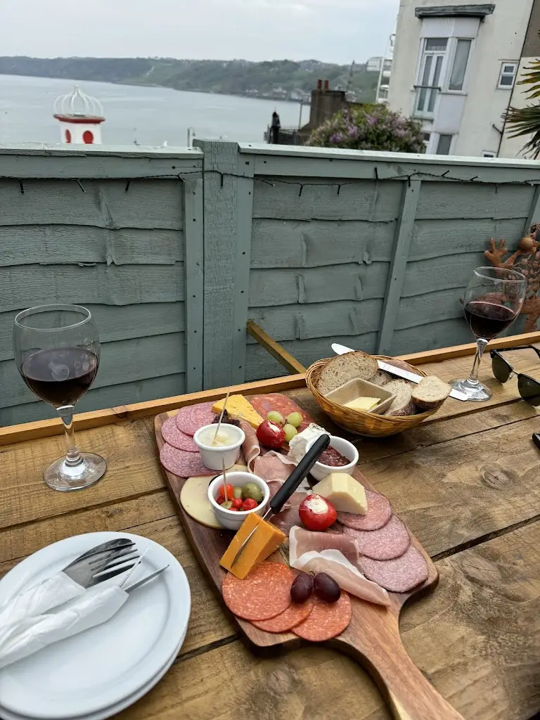 A G_La Roca_Scarborough_review