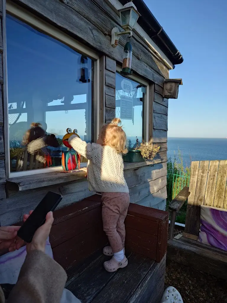 ian ball_The Hideaway_Shanklin_reseña